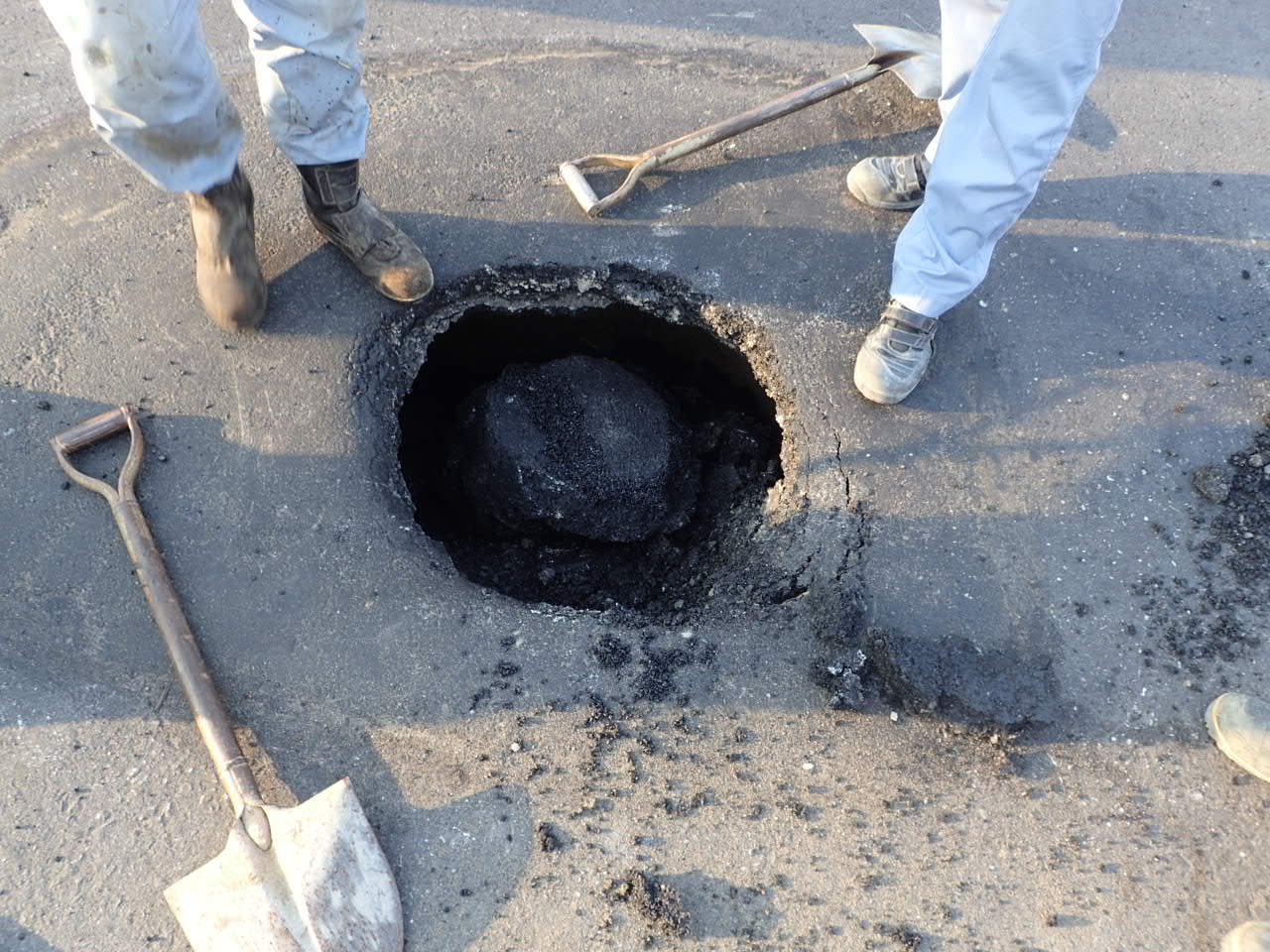 道路陥没緊急対応