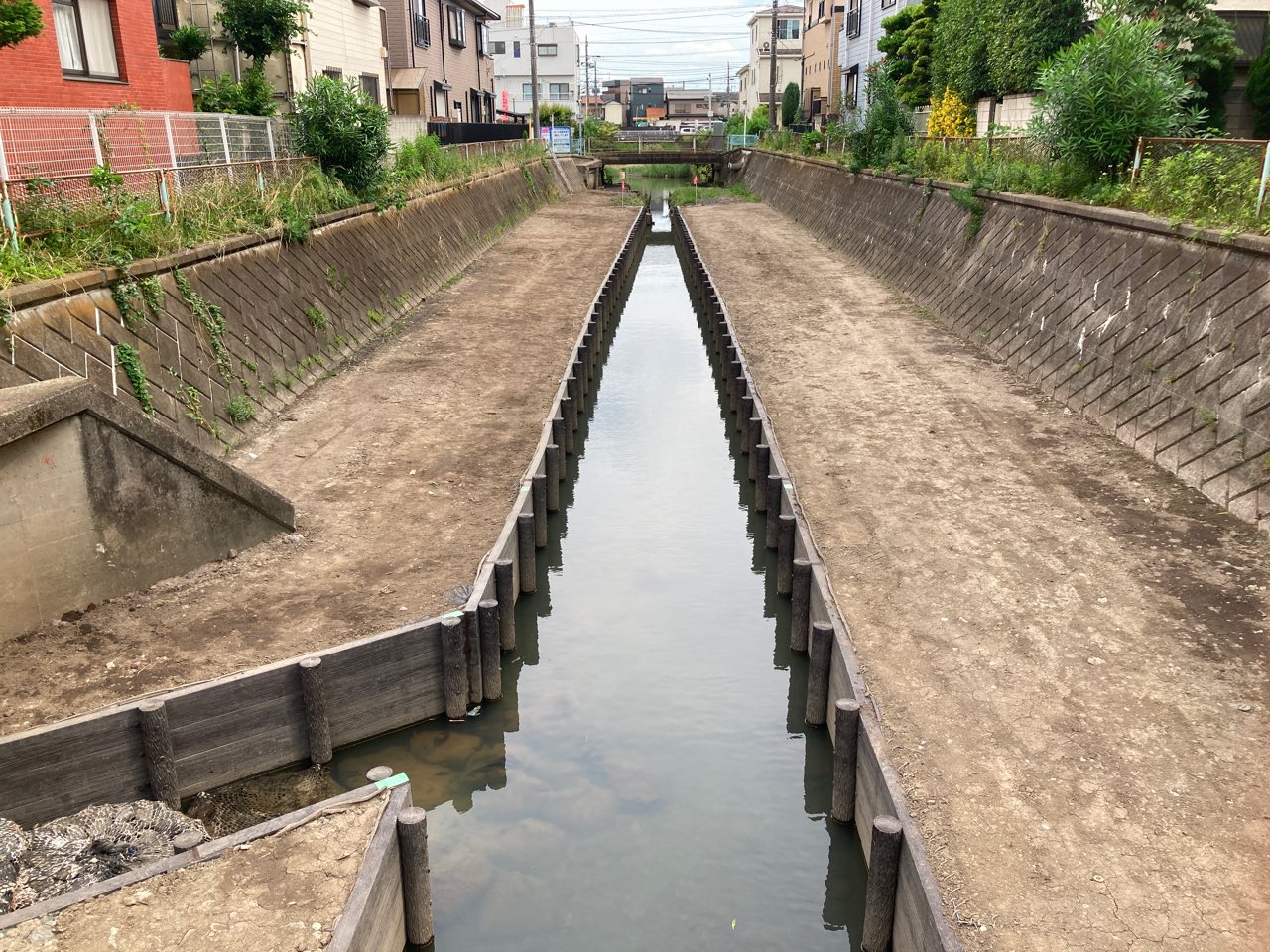 河川改修（水辺）工事（鴻沼川板柵修繕工その2）